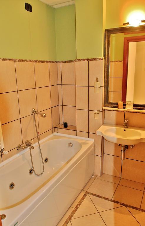 גרבינה די קטניה Hotel Rasula Alta מראה חיצוני תמונה