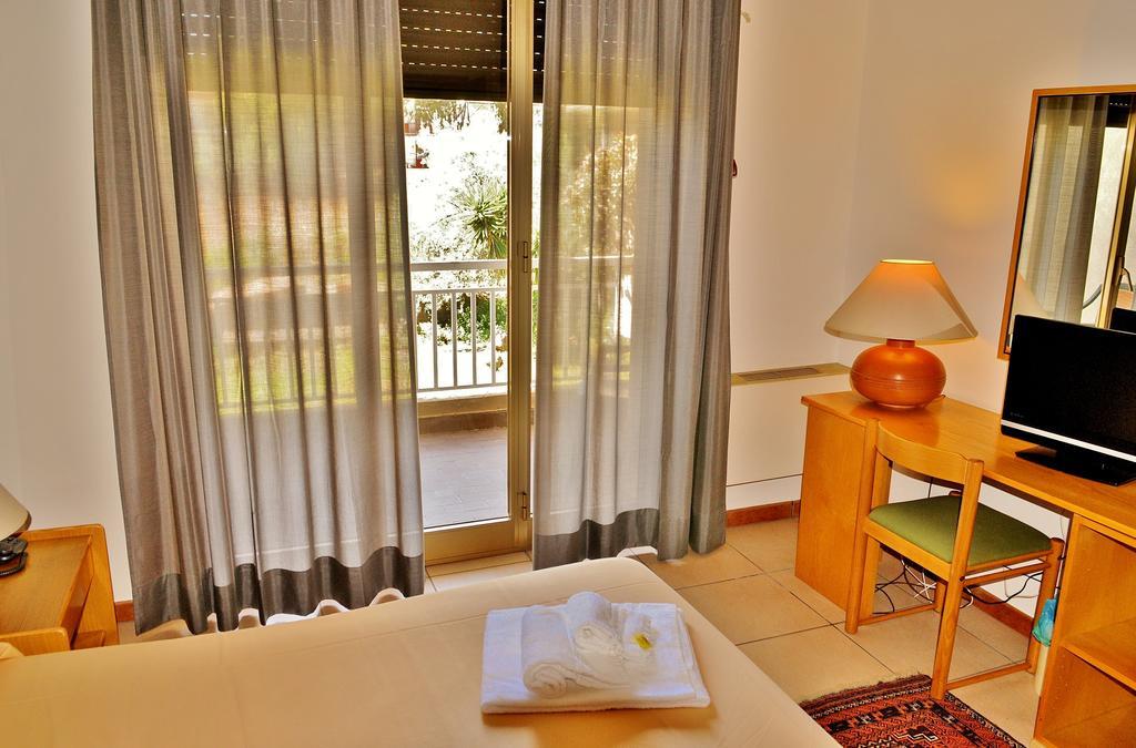 גרבינה די קטניה Hotel Rasula Alta מראה חיצוני תמונה