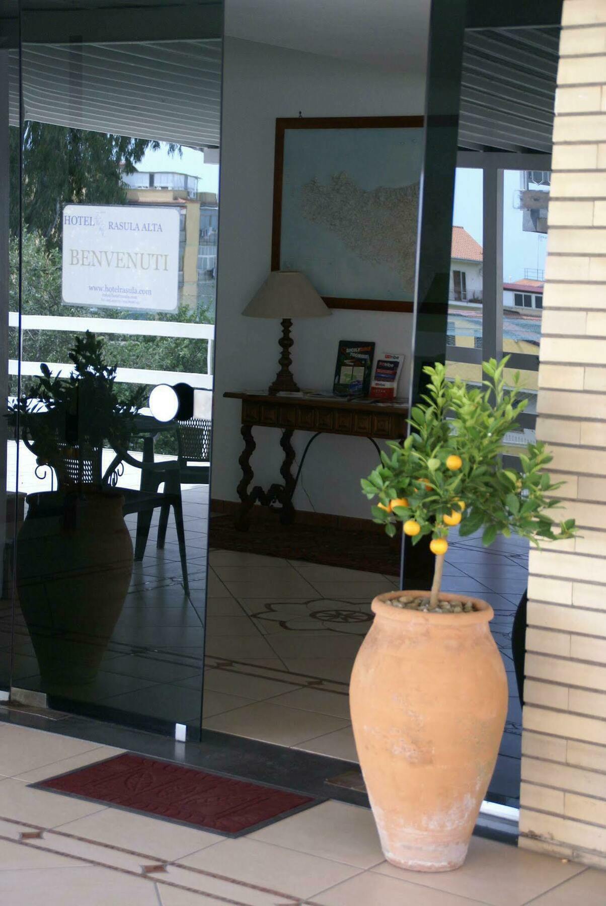 גרבינה די קטניה Hotel Rasula Alta מראה חיצוני תמונה