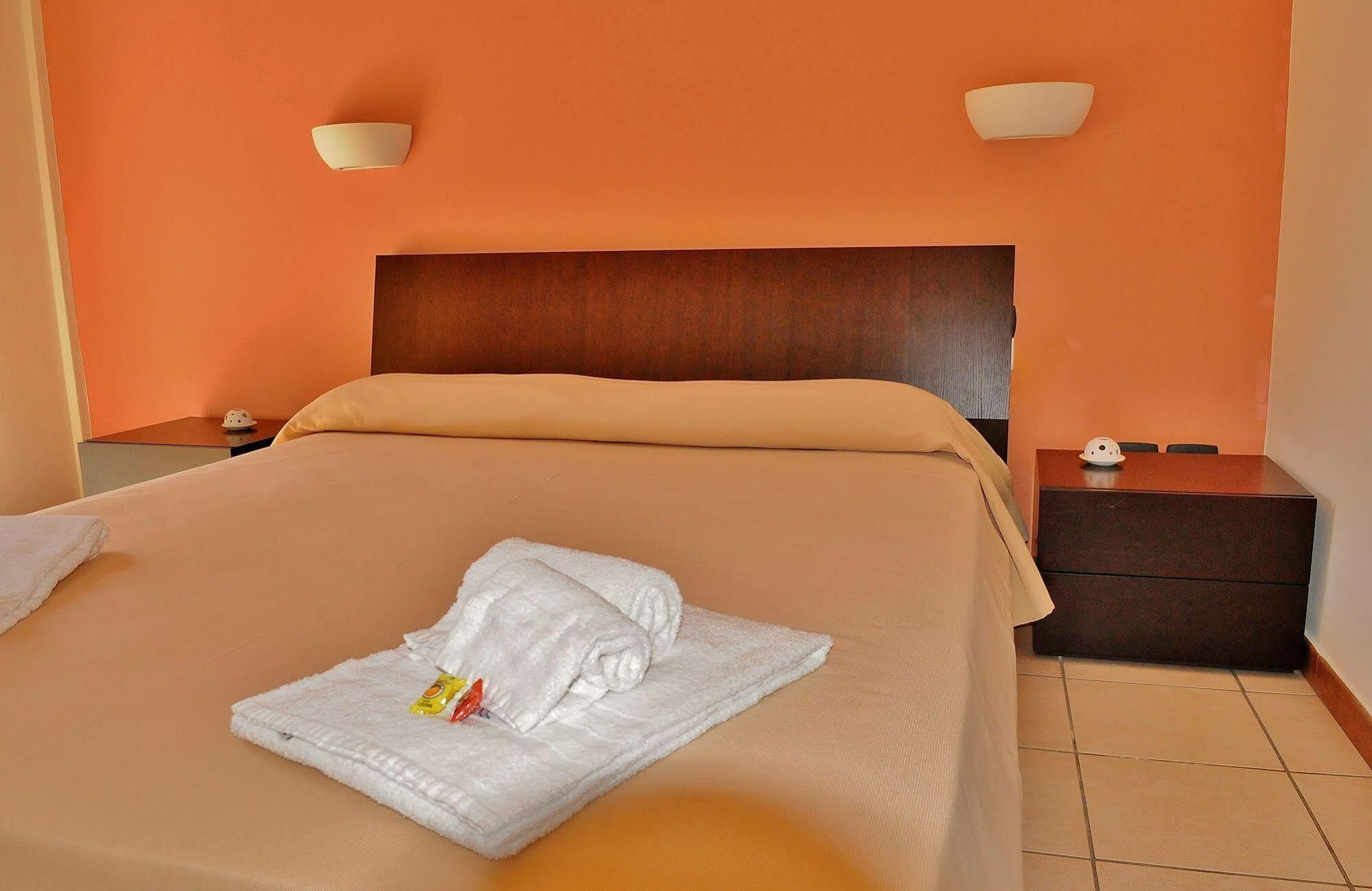 גרבינה די קטניה Hotel Rasula Alta מראה חיצוני תמונה