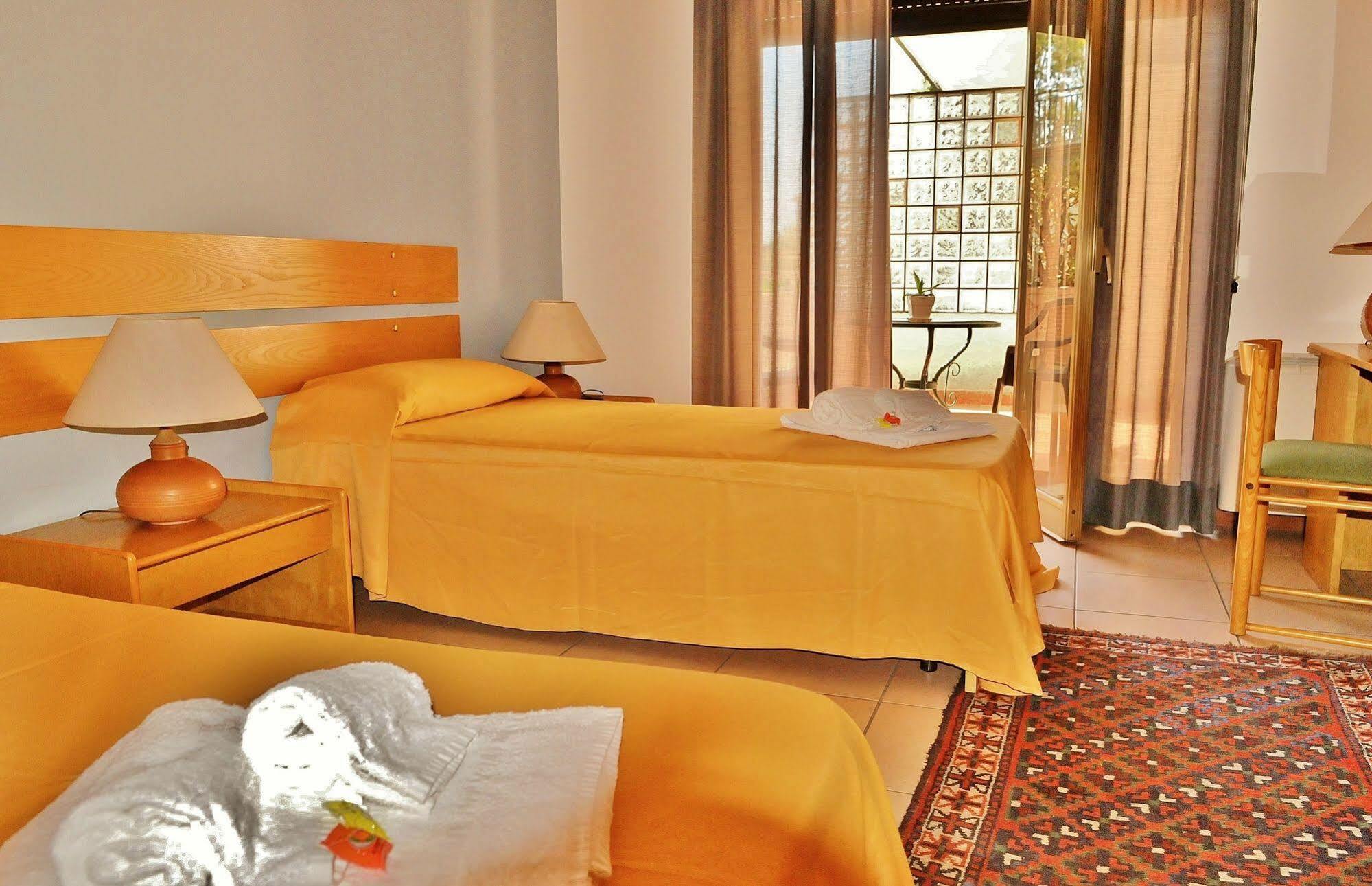 גרבינה די קטניה Hotel Rasula Alta מראה חיצוני תמונה