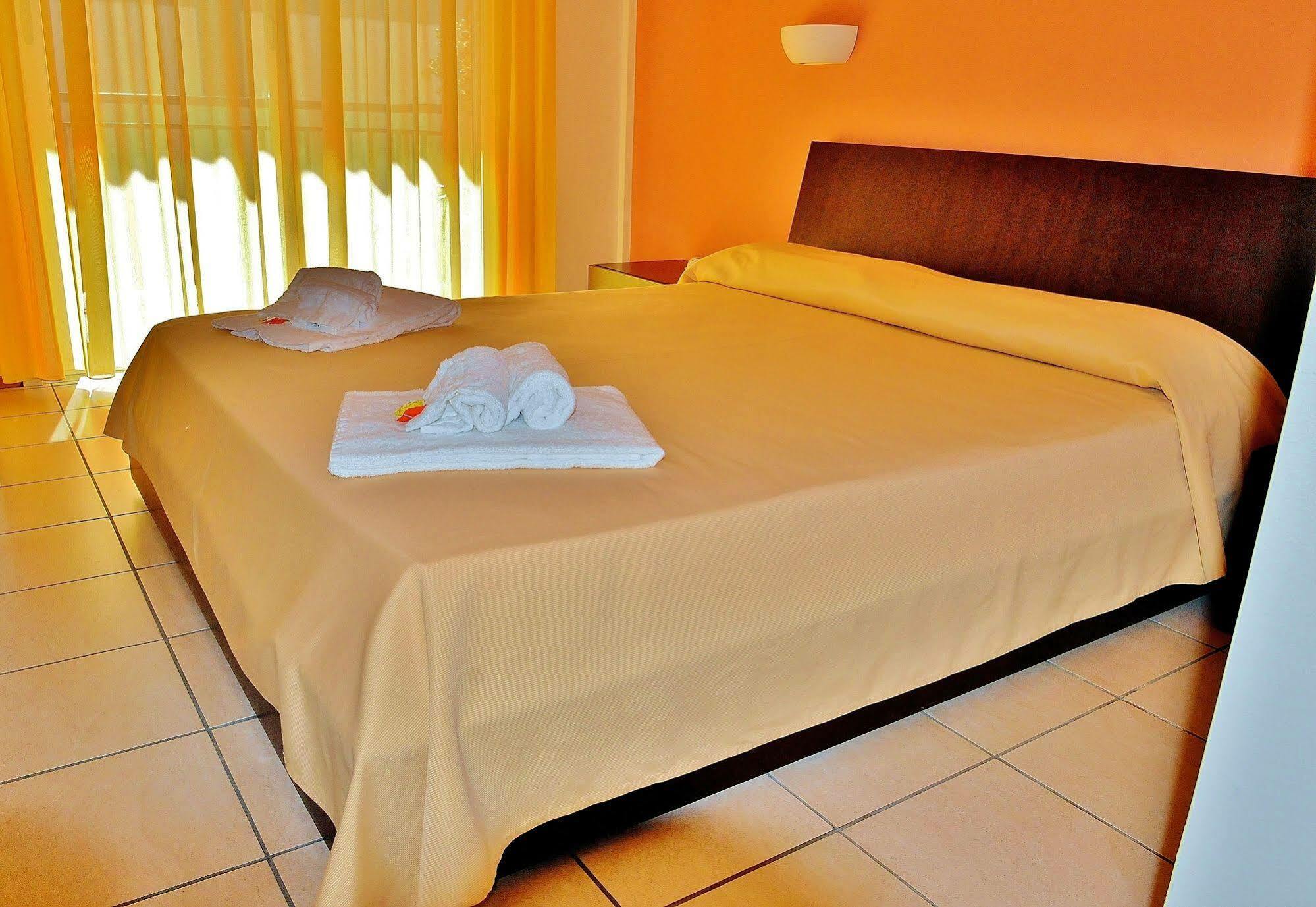 גרבינה די קטניה Hotel Rasula Alta מראה חיצוני תמונה