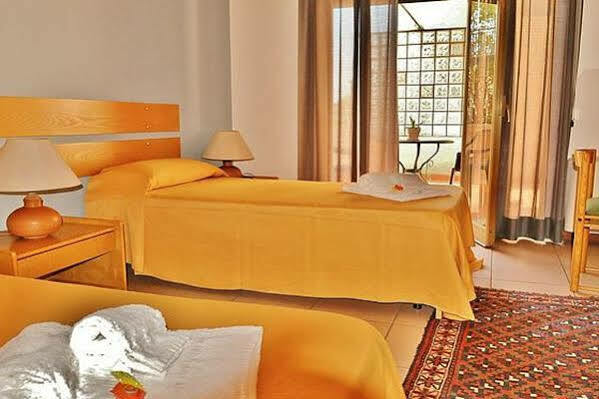 גרבינה די קטניה Hotel Rasula Alta מראה חיצוני תמונה